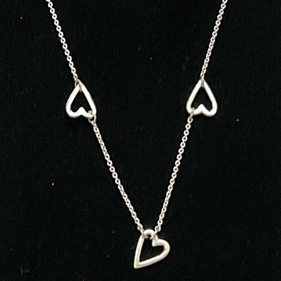 AEO American Eagle Outfitters Silver Tone Open Heart Necklace - Picture 4 of 7